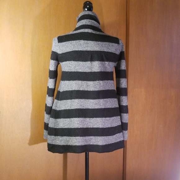 Most Gray and Black Sweater 💌 - Picture 2 of 7